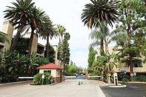 featured image of 5540 Owensmouth Ave #220