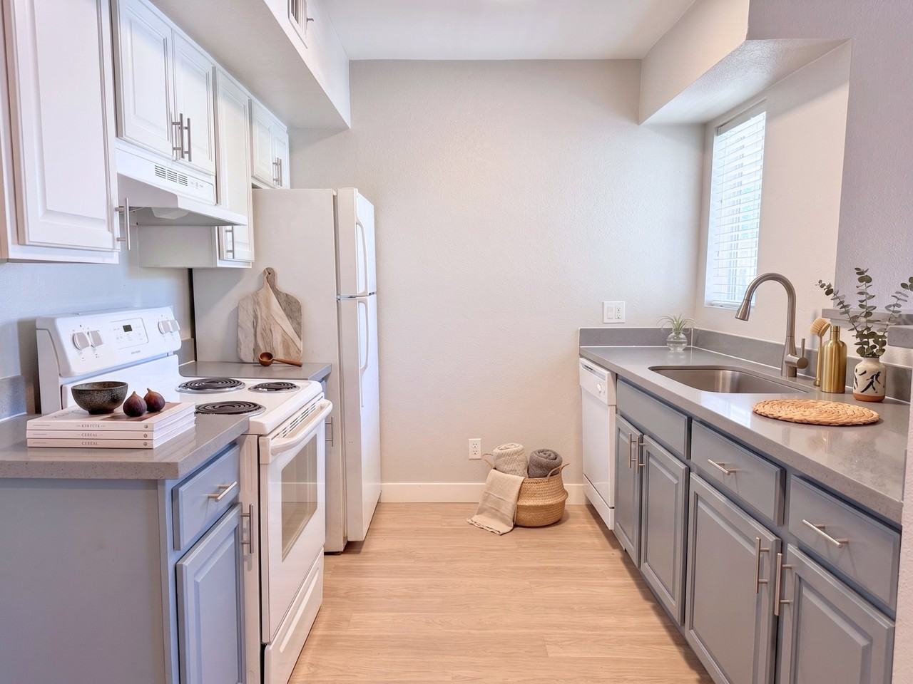 4308 N Longview Ave #116 - Photo 4 of 21