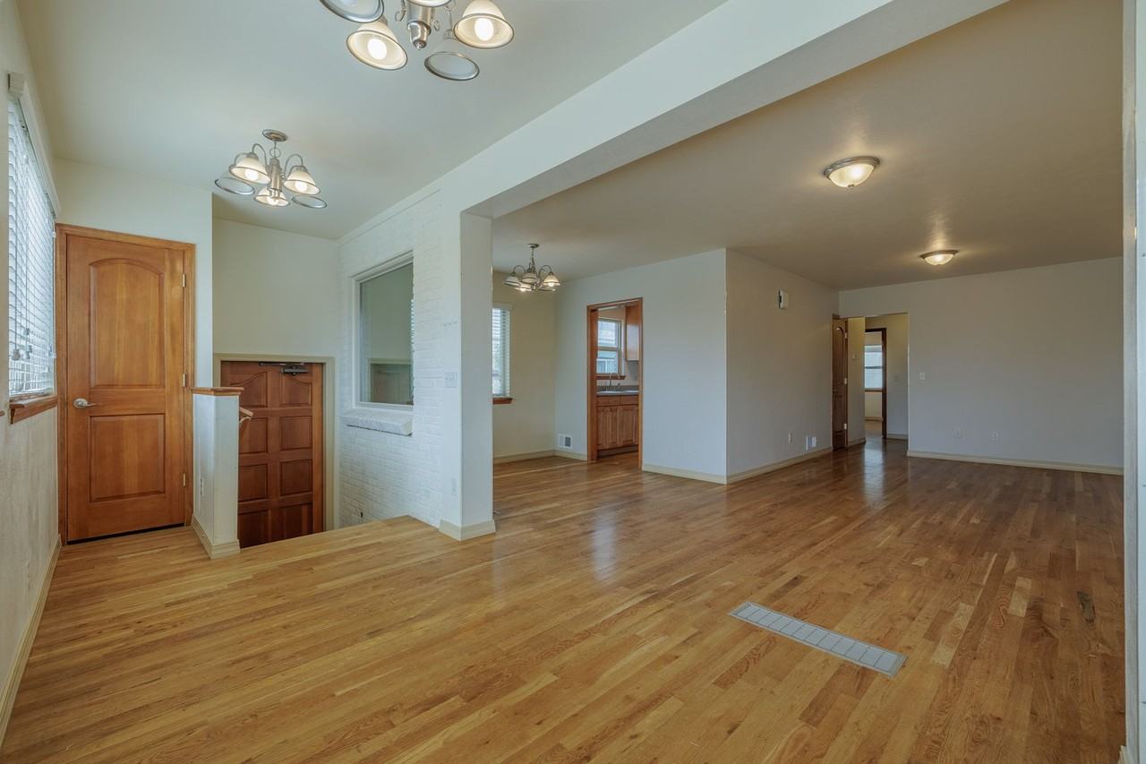 2876 S Sherman St #NA - Photo 4 of 30