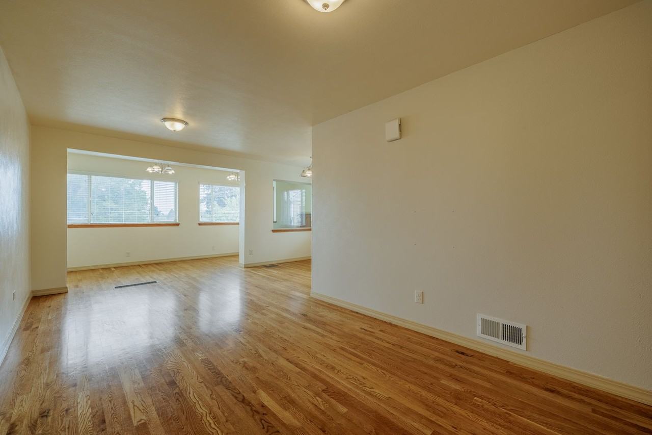 2876 S Sherman St #NA - Photo 5 of 30