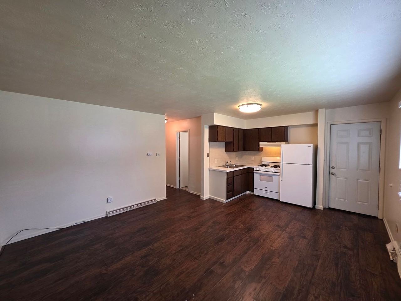 531 Baltimore Ave #531 - Photo 3 of 8