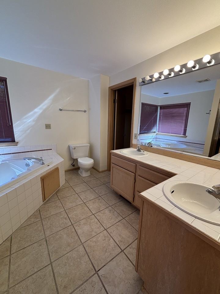 18821 40th Ave W #NA - Photo 7 of 11