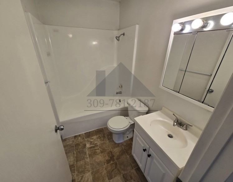 5511 34th Ave - Photo 3 of 5