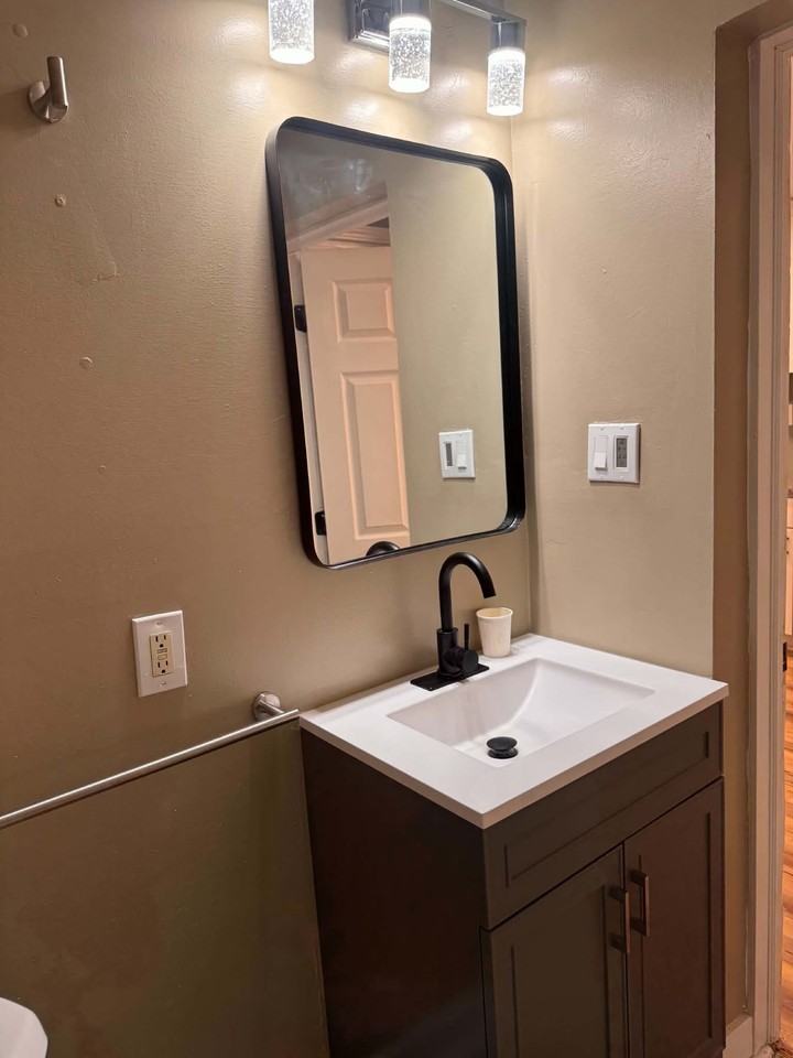 437 W Main St #2 - Photo 7 of 17