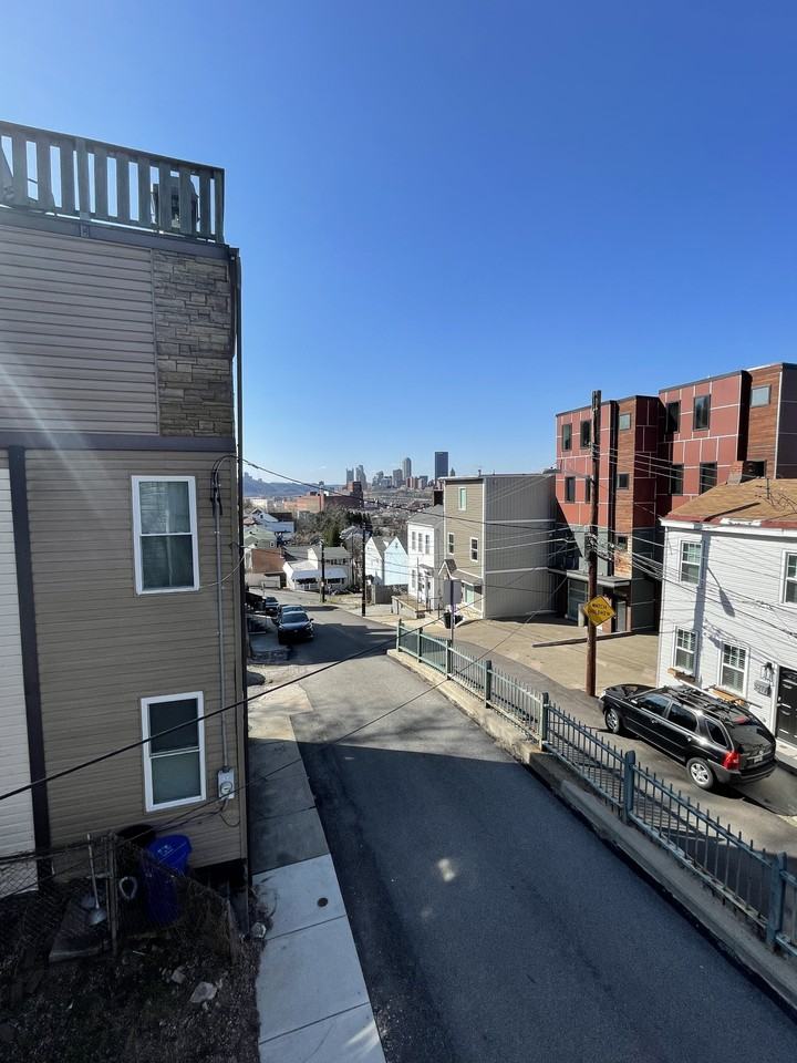 2622 Stella St #NA - Photo 2 of 23