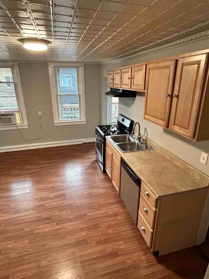 2622 Stella St #NA - Photo 5 of 23
