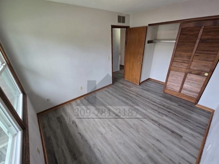 1902 16th St - Photo 2 of 6