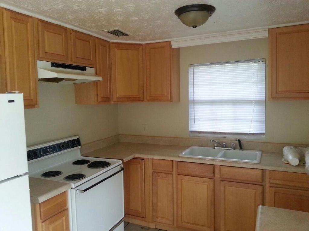 514 Clermont Dr W #NA - Photo 3 of 12
