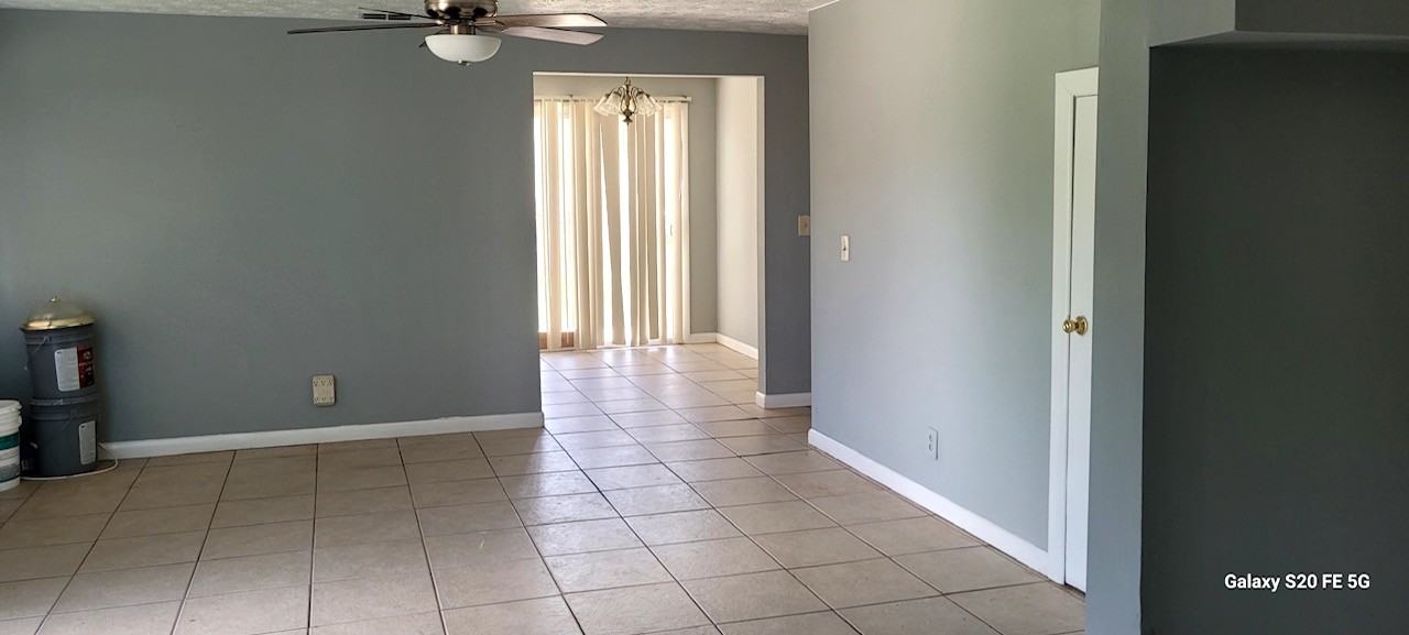 514 Clermont Dr W #NA - Photo 4 of 12