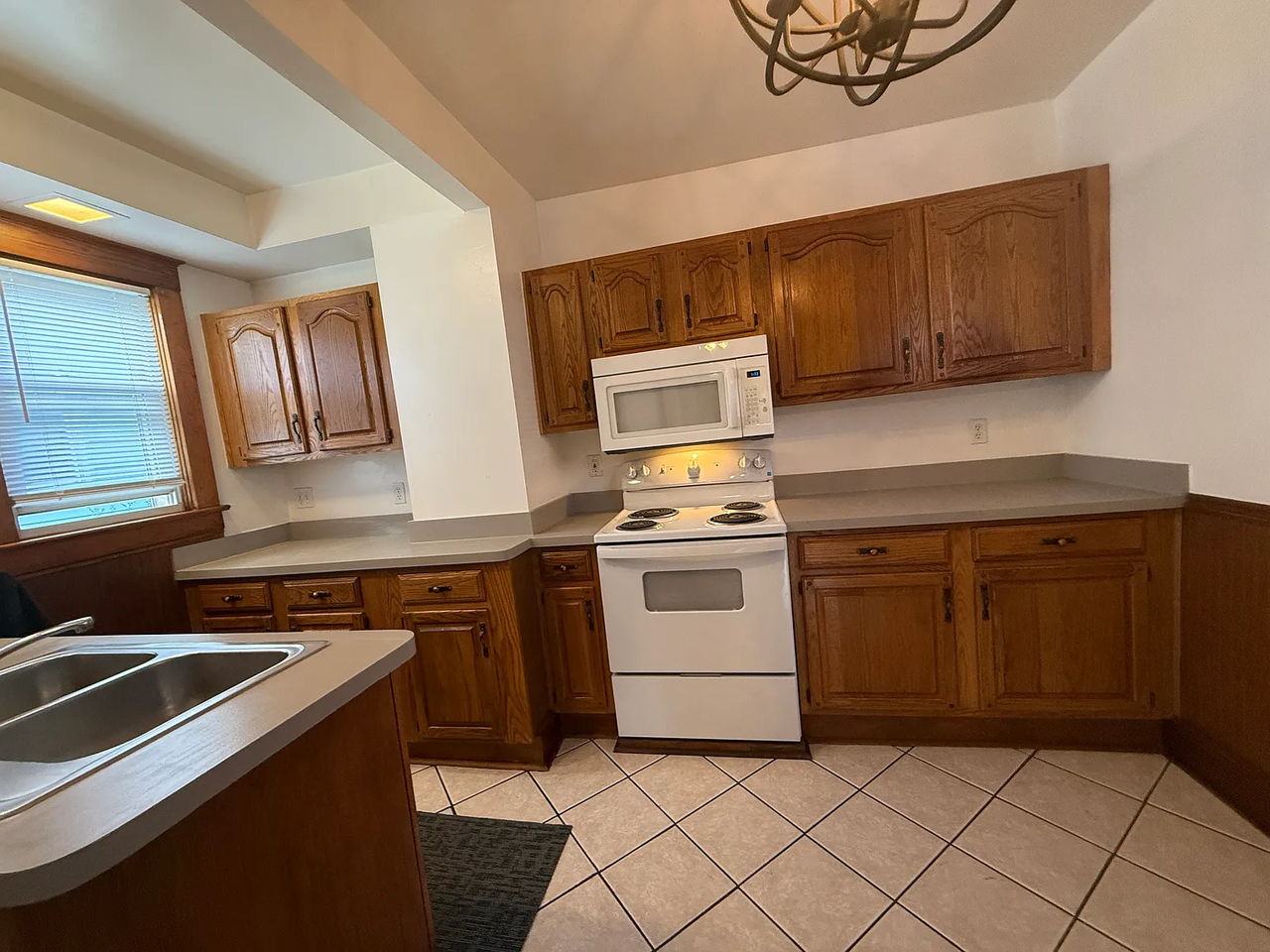 943 State St #NA - Photo 2 of 11