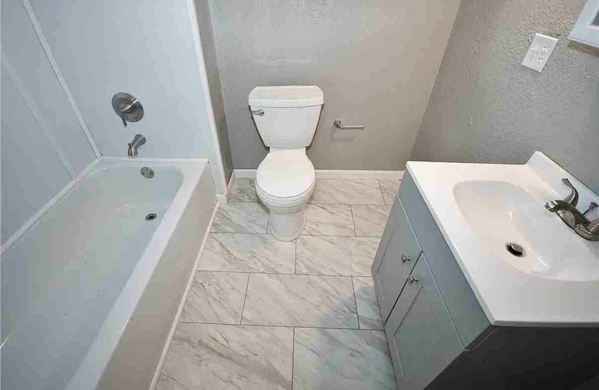 494 8th St #2 - Photo 5 of 9