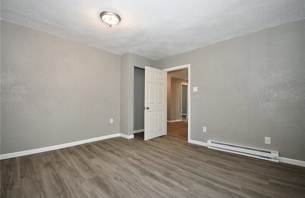 494 8th St #2 - Photo 6 of 9