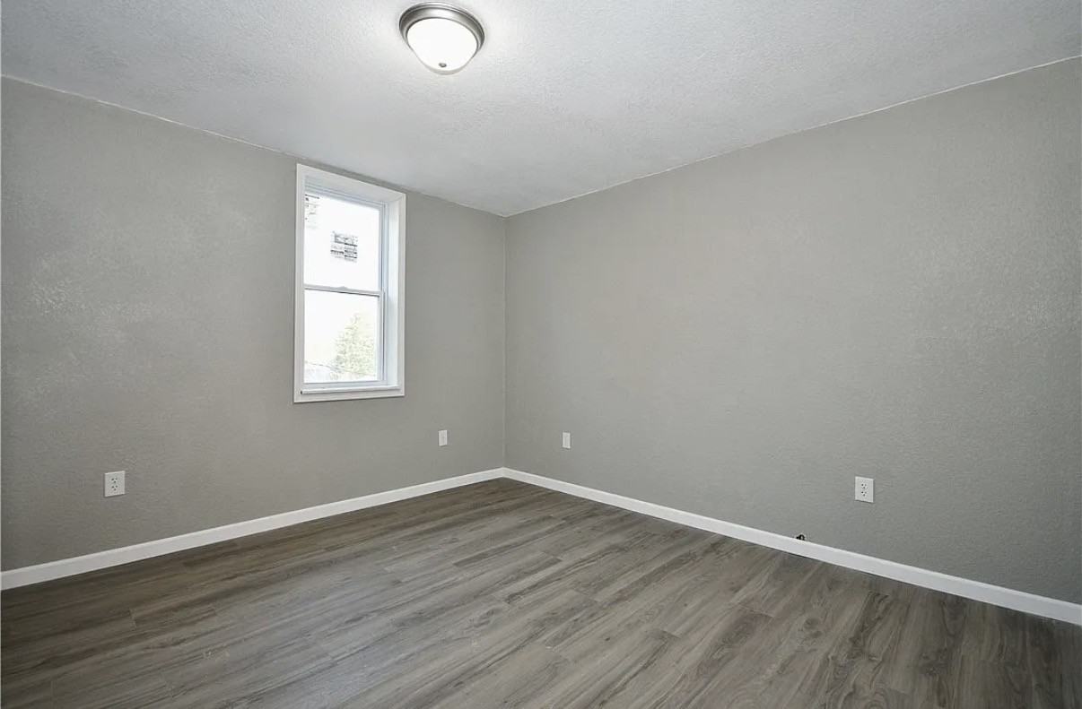 494 8th St #2 - Photo 7 of 9