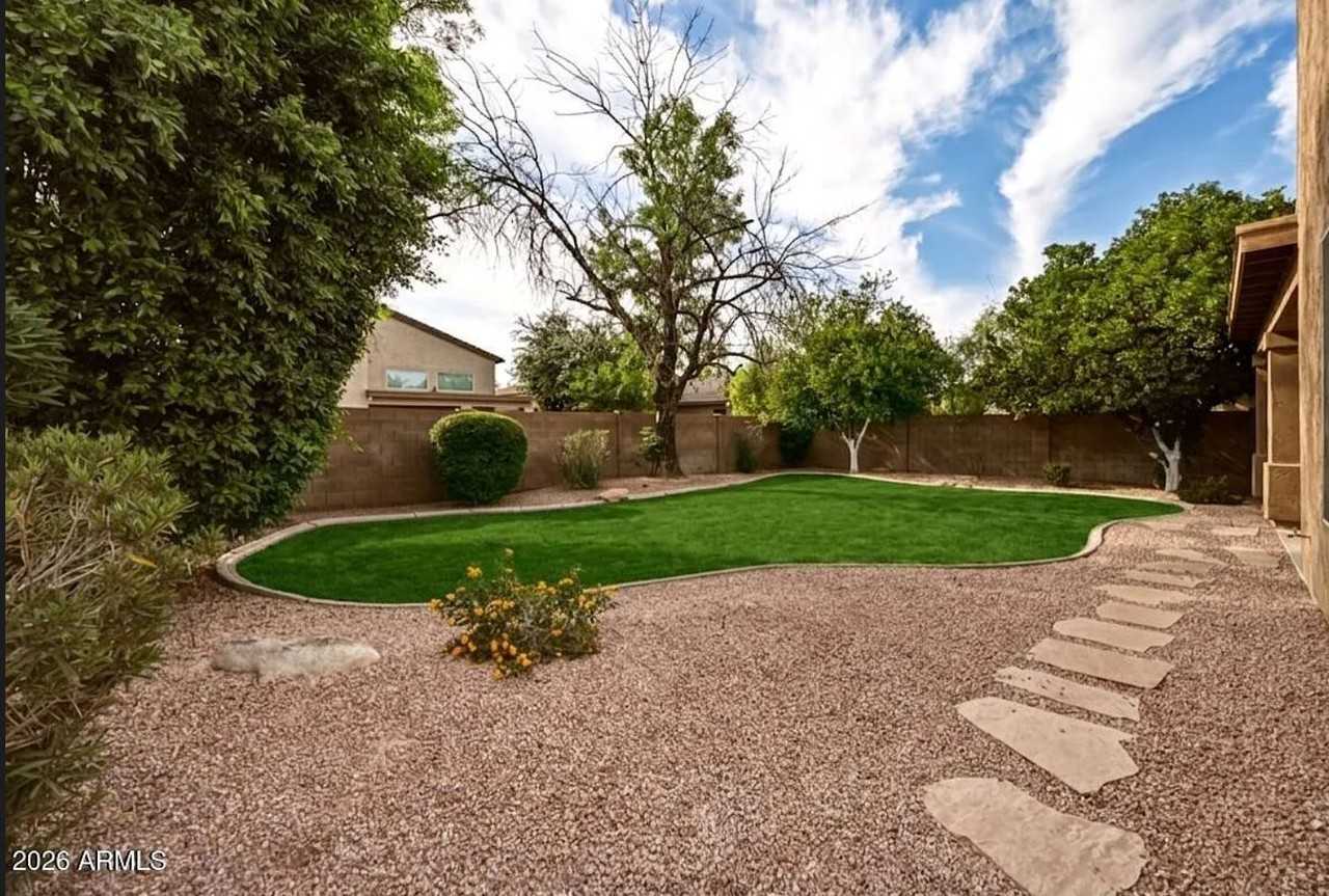 374 N Scott Dr #NA - Photo 2 of 5