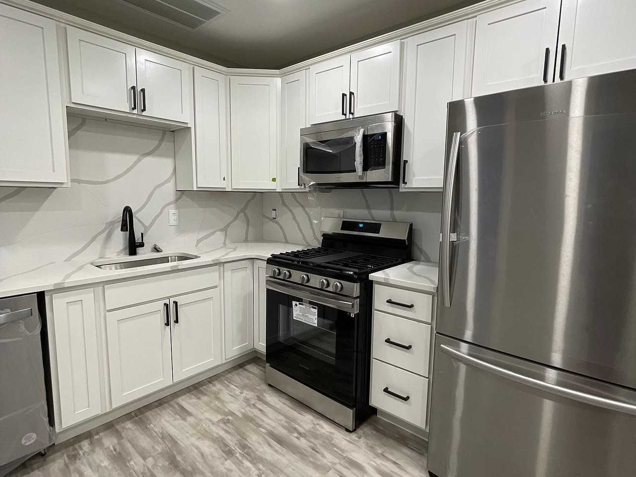 1425 State St #2 - Photo 6 of 30