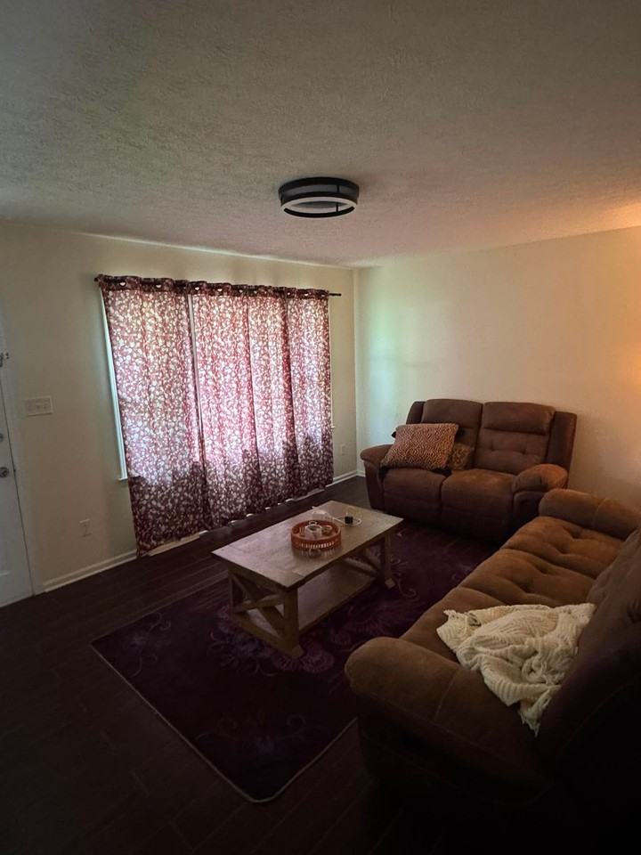 1713 Danbury Dr #NA - Photo 2 of 6