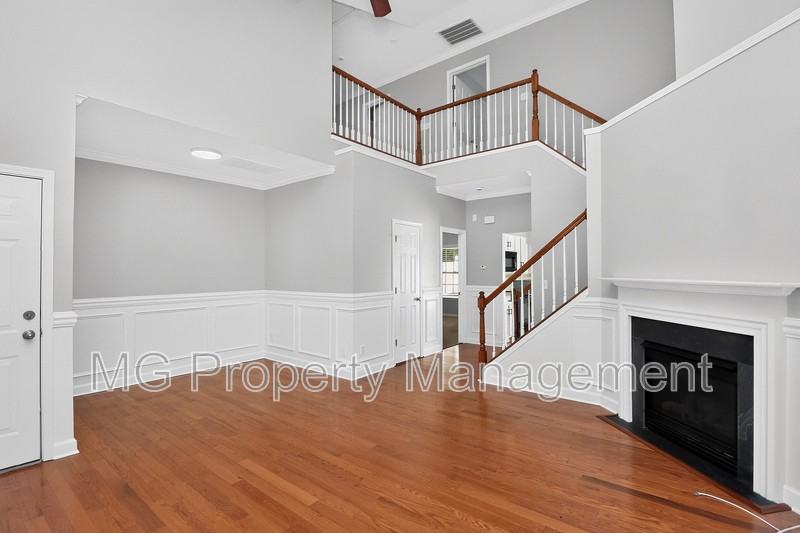 11909 Stratfield Place Cir - Photo 3 of 20