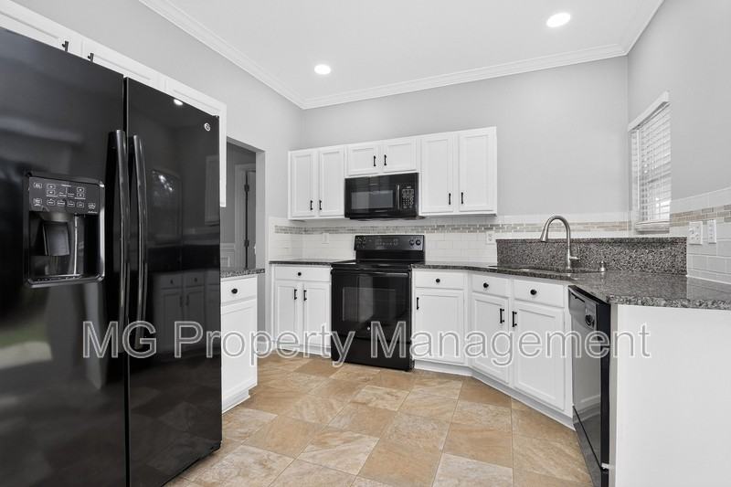 11909 Stratfield Place Cir - Photo 5 of 20