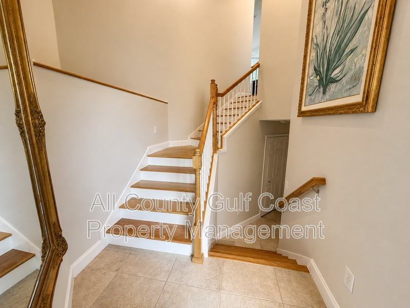 211 Red Fox Ct - Photo 3 of 25