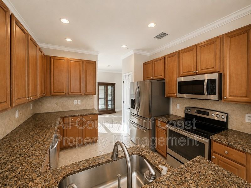 211 Red Fox Ct - Photo 5 of 25