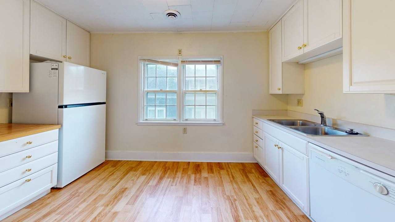 814 Burnett Ave - Photo 6 of 11