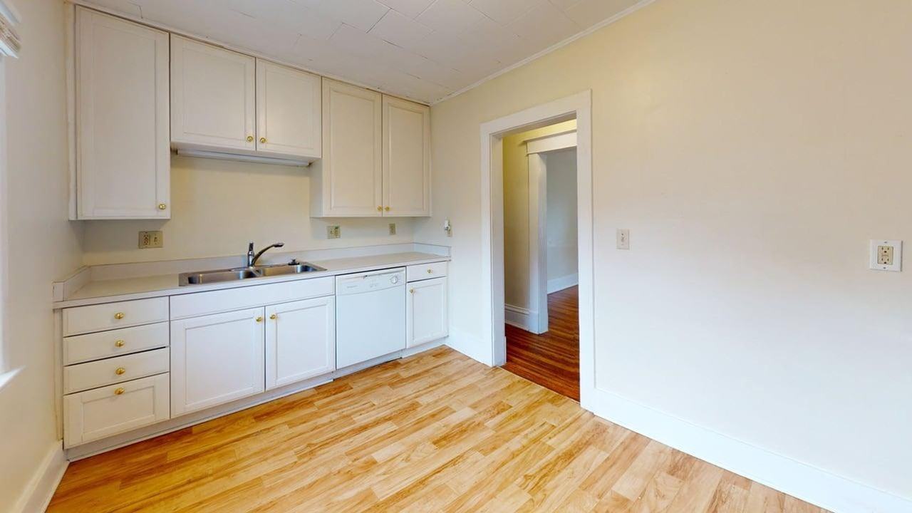 814 Burnett Ave - Photo 7 of 11