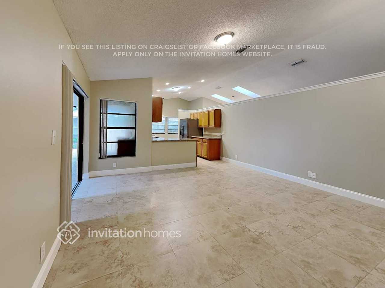 8855 Nw 47th Dr - Photo 5 of 21
