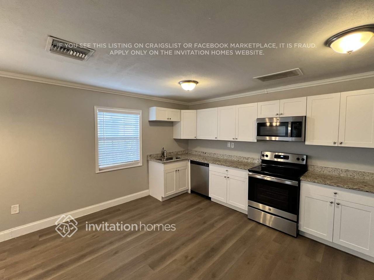 707 40th St - Photo 6 of 14