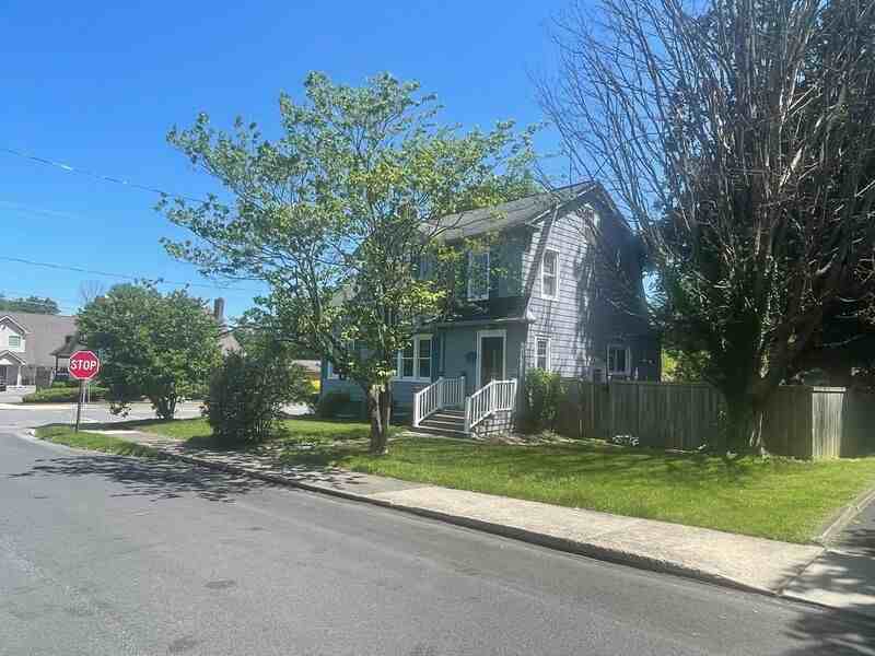 528 Lindbergh Ave - Photo 4 of 25