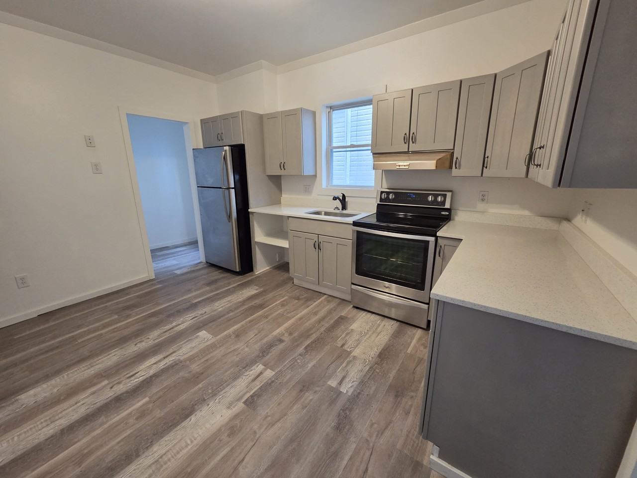 335 1st St #1 - Photo 3 of 14
