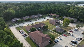 featured image of 419 Emerald Trace Dr