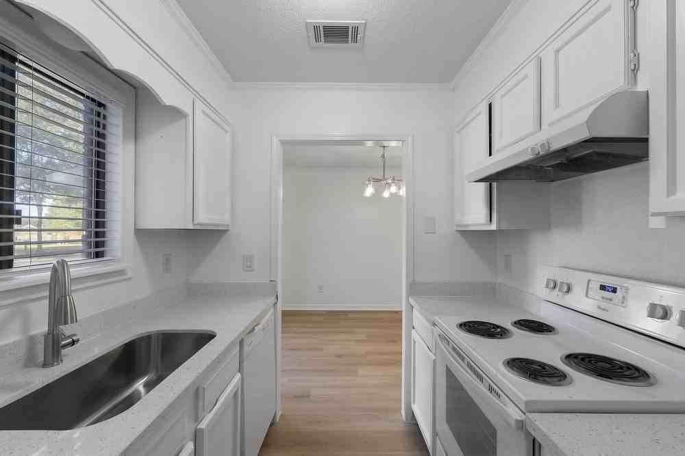 3356 Colonial Oaks Dr #9C - Photo 7 of 11