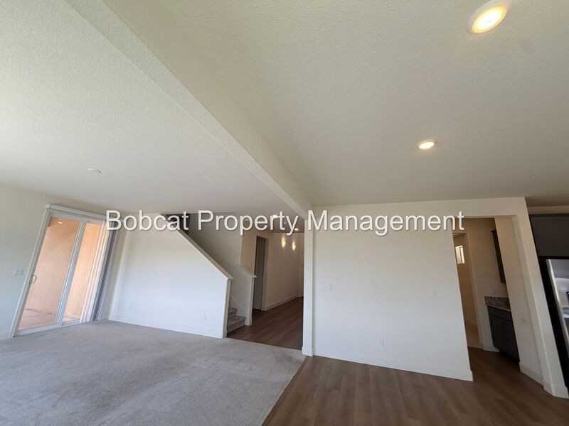 1751 Boundary Peak St - Photo 6 of 44