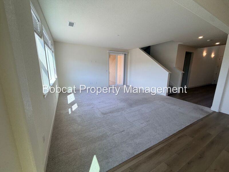 1751 Boundary Peak St - Photo 7 of 44