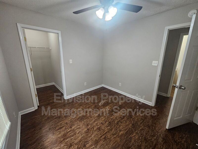 1393 N Hampton Dr - Photo 3 of 19