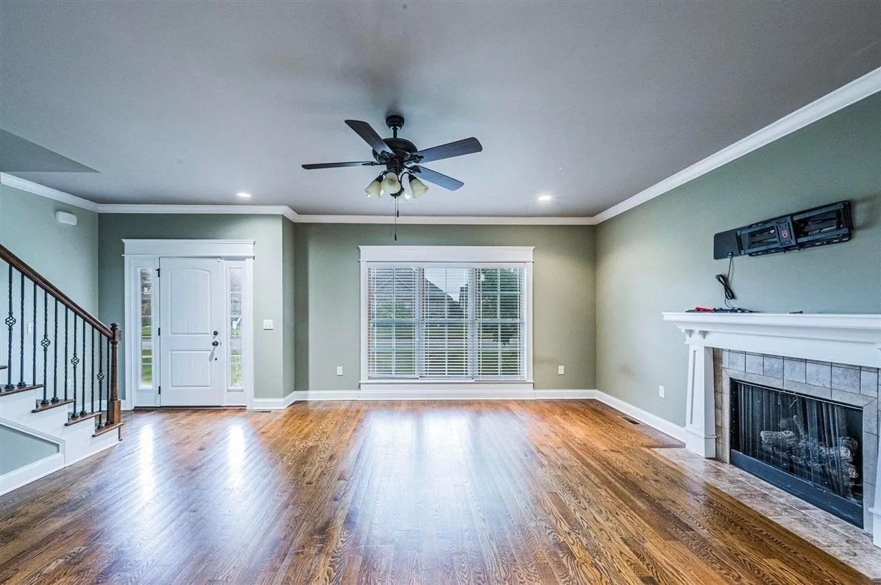 1395 Ivan Downs Blvd #NA - Photo 3 of 31