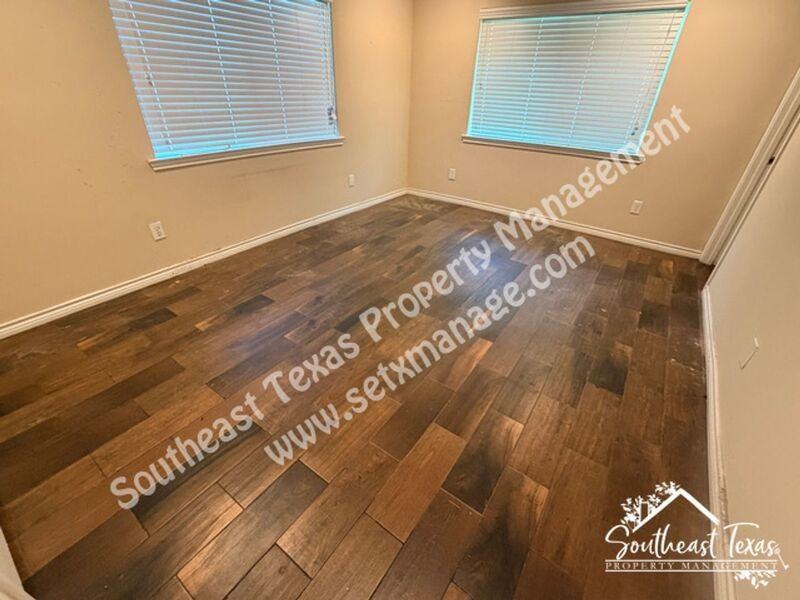 6033 Reba Dr - Photo 7 of 14