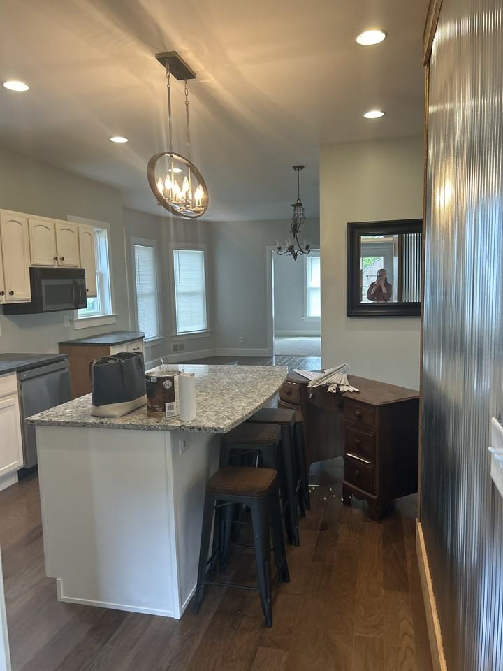 1030 W Locust St #NA - Photo 5 of 12