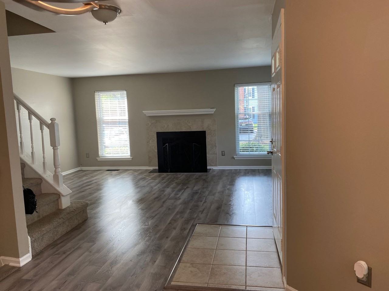82 Liberty Dr - Photo 3 of 29