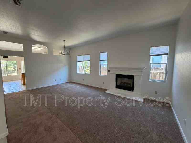 3590 Peter Island Rd - Photo 3 of 10