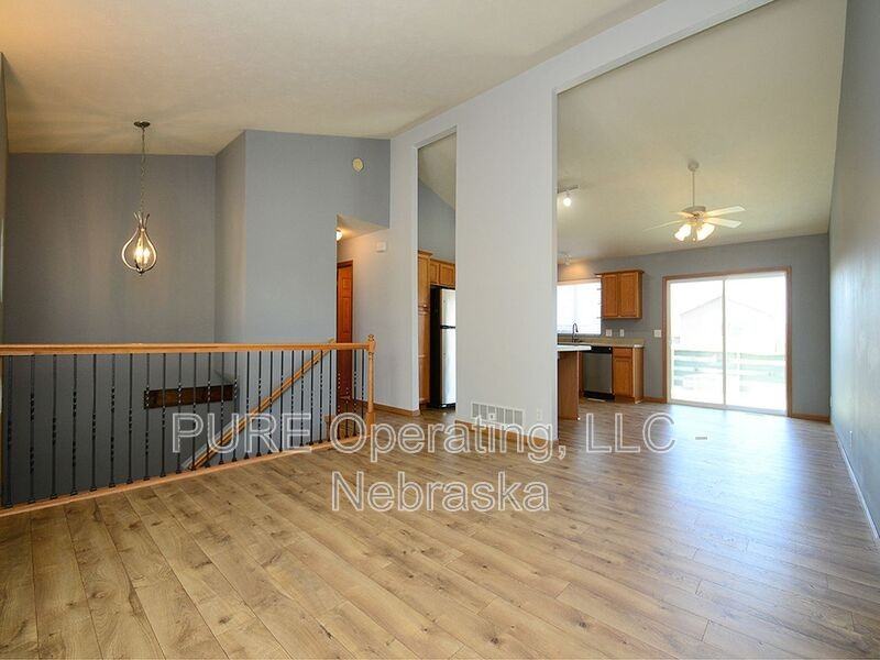 6110 S 188th St - Photo 6 of 26