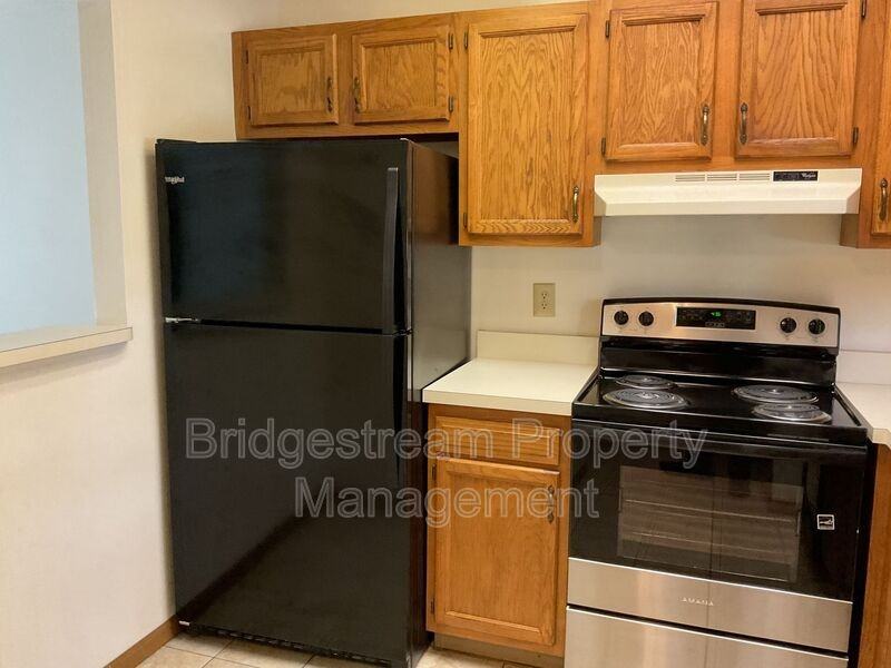 4595 Burchdale St - Photo 3 of 22
