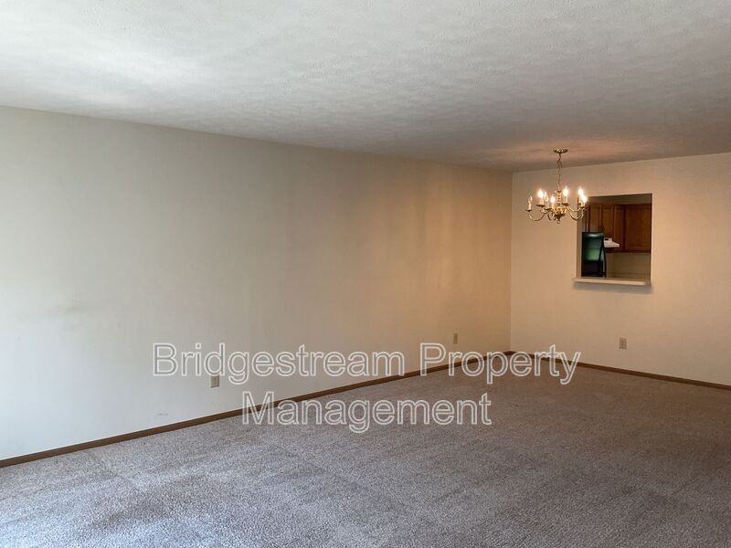 4595 Burchdale St - Photo 4 of 22
