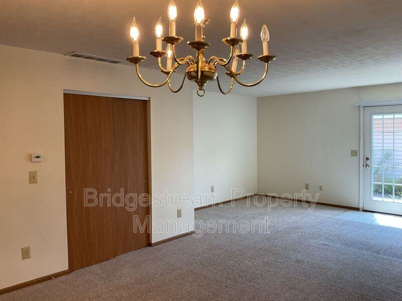 4595 Burchdale St - Photo 7 of 22