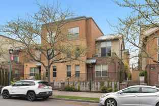 6219 Ne Carillion Dr #201 - Photo 1 of 1