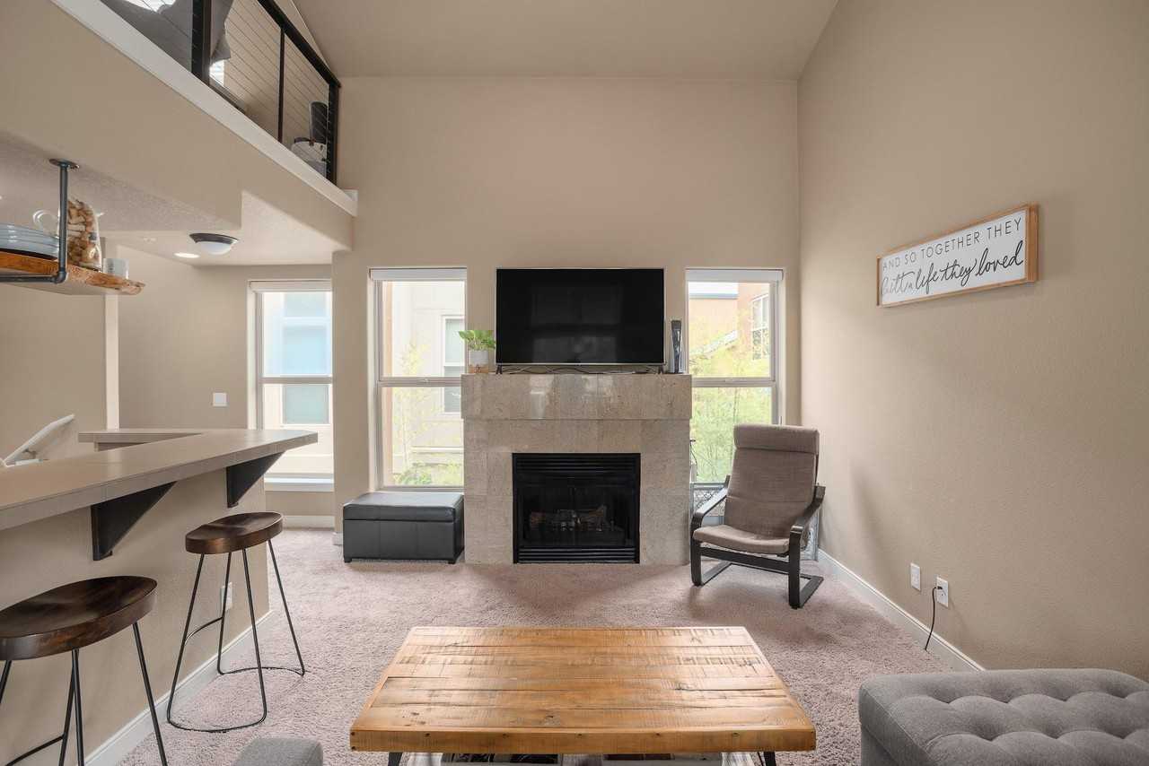 6219 Ne Carillion Dr #201 - Photo 3 of 30