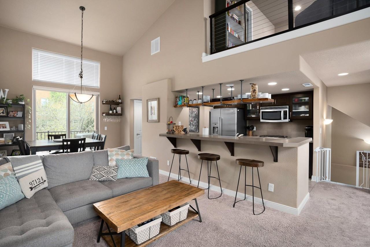 6219 Ne Carillion Dr #201 - Photo 5 of 30