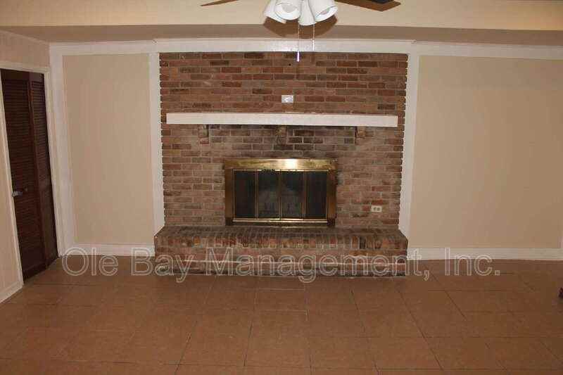 1002 Centerwood Dr - Photo 5 of 10