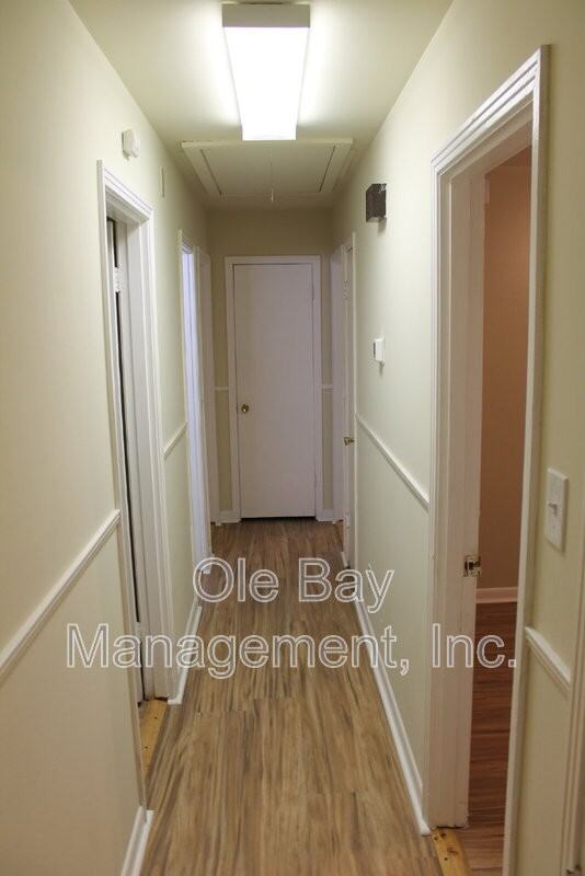 1002 Centerwood Dr - Photo 7 of 10