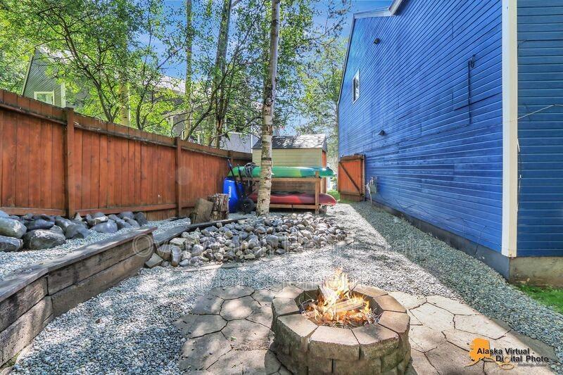 9308 Hall Cir - Photo 4 of 44